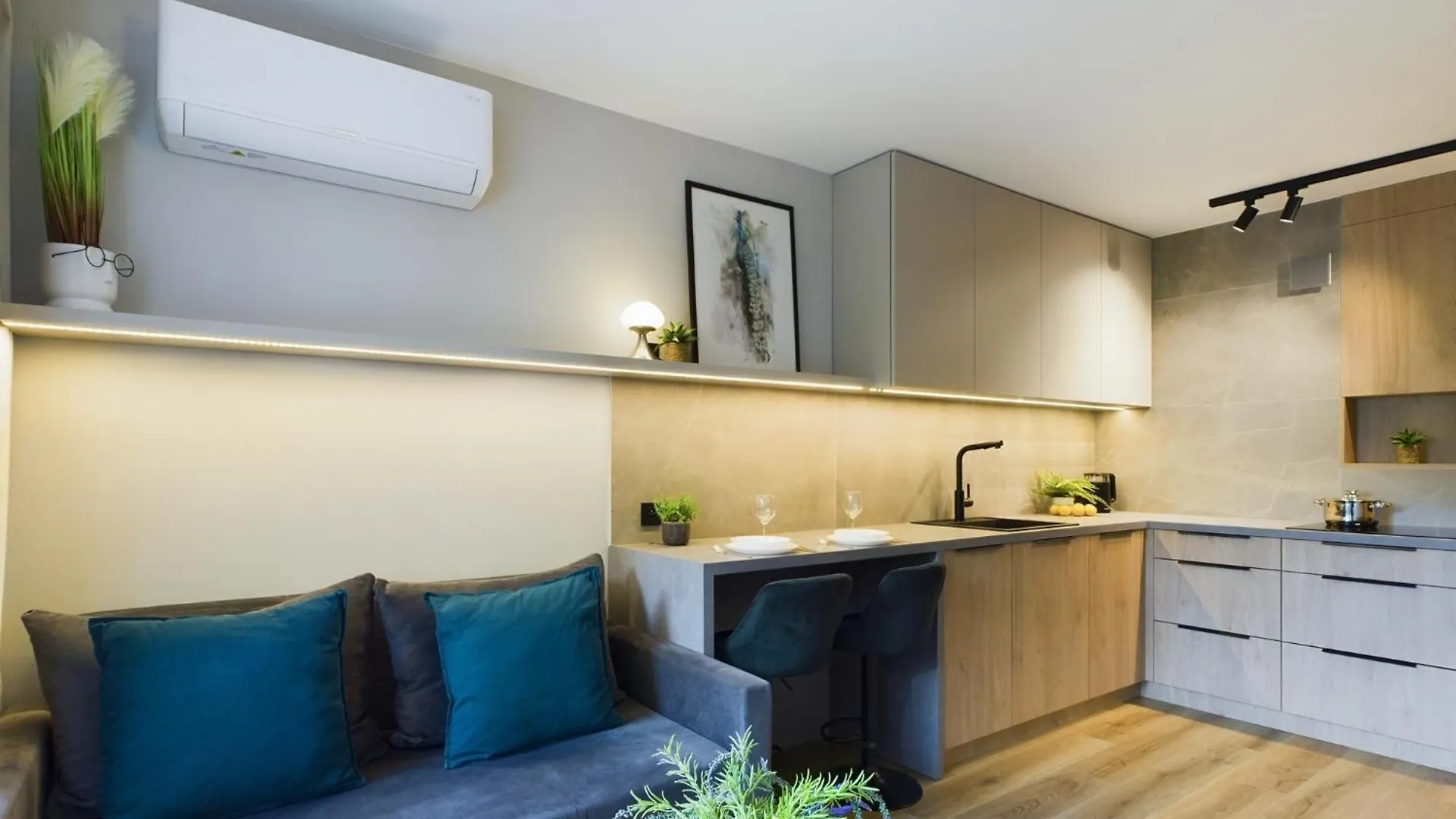 Beautiful Studio For Two People By Noclegi Renters Warsaw Poland