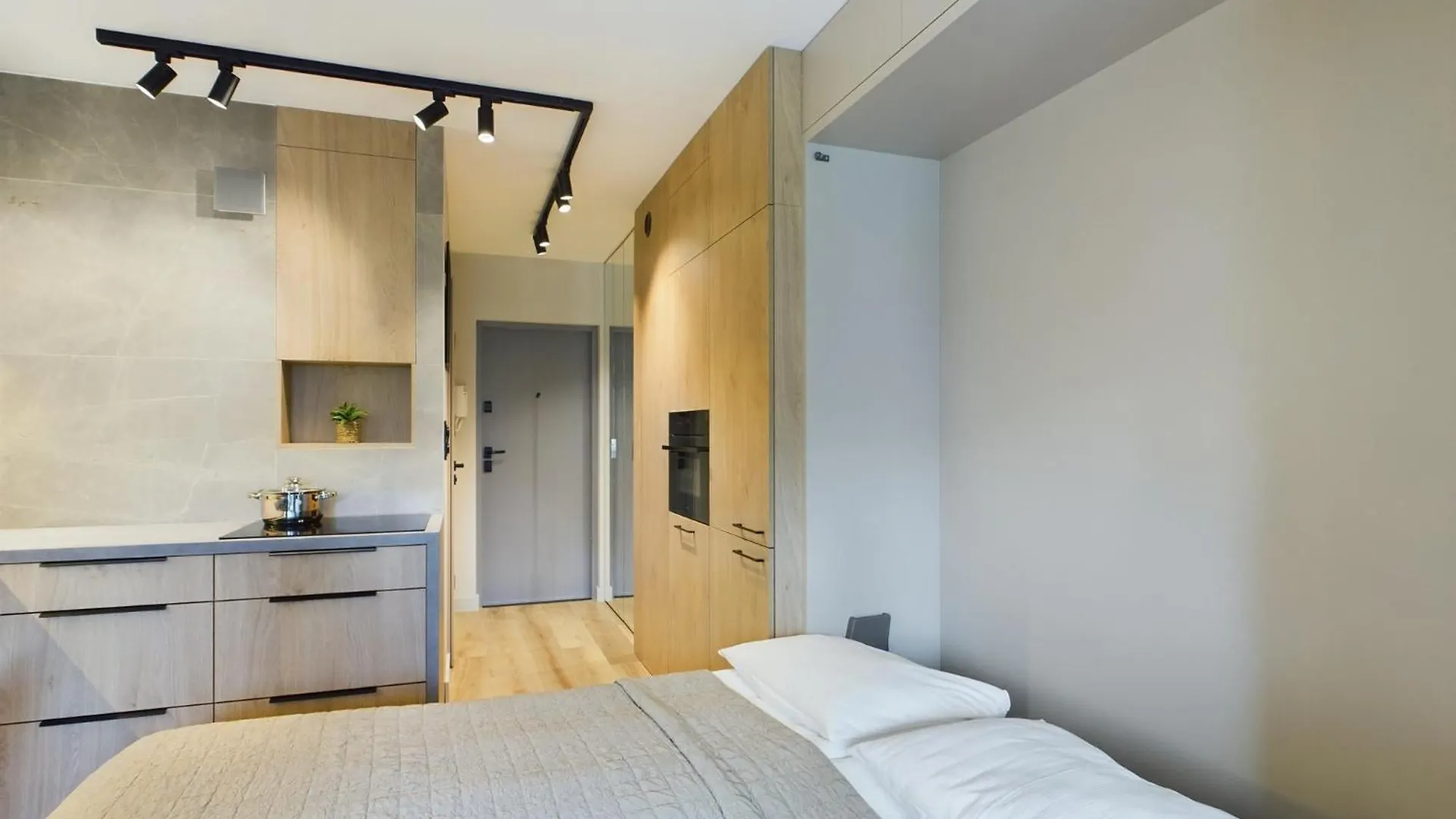 Beautiful Studio For Two People By Noclegi Renters Warsaw