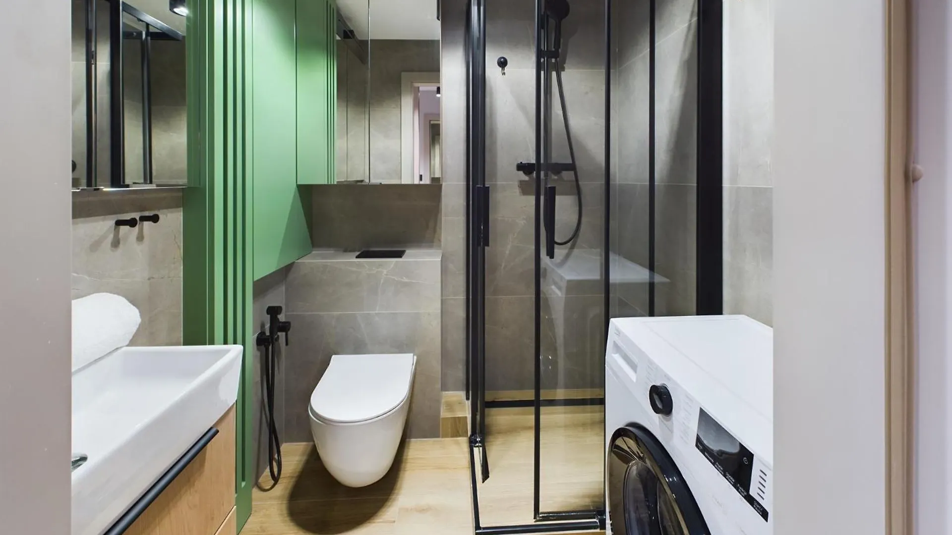 Beautiful Studio For Two People By Noclegi Renters Warsaw Apartment