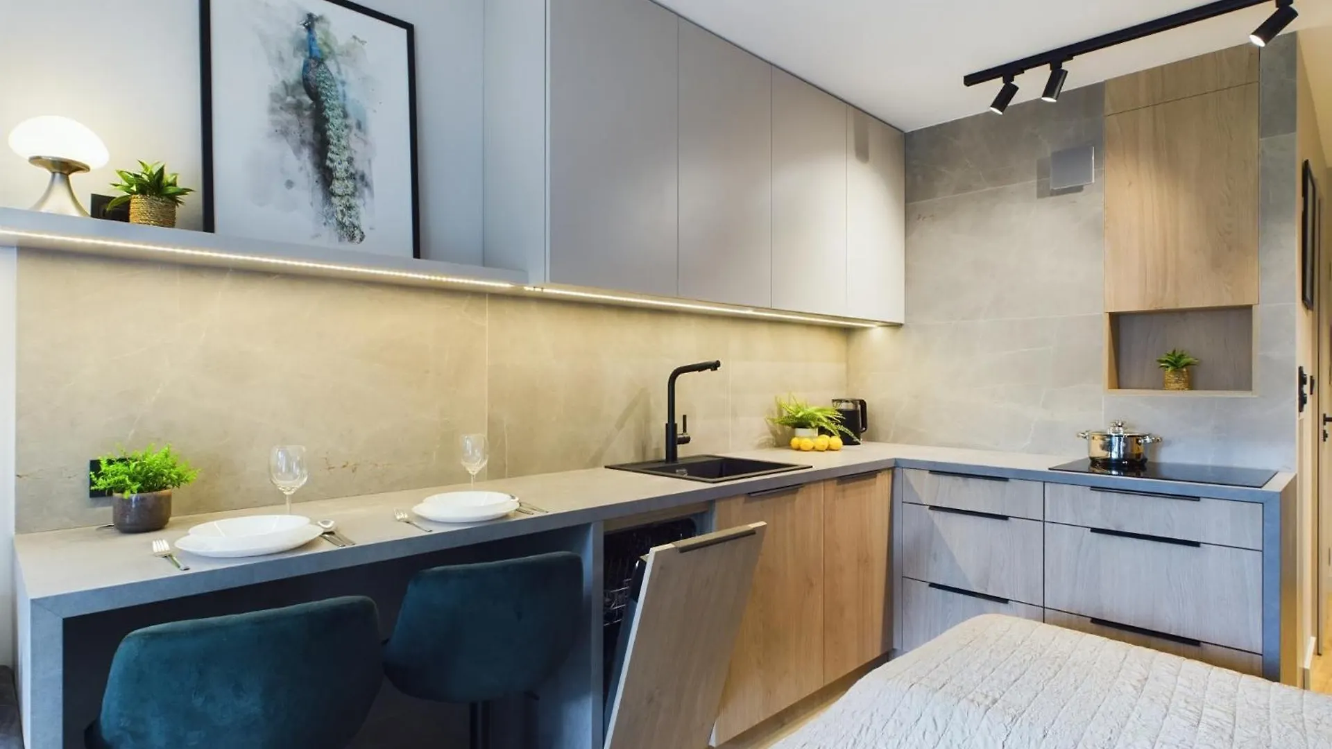 Beautiful Studio For Two People By Noclegi Renters Warsaw Apartment